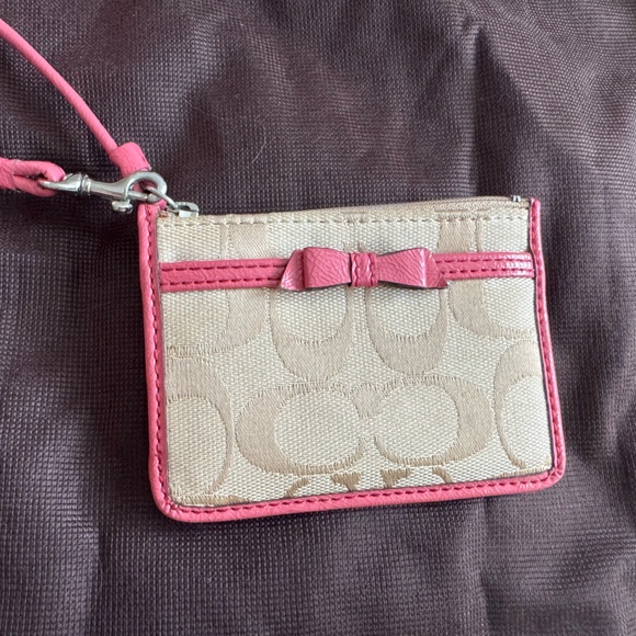 Adorable Coach Pink and Tan Card Holder Wristlet with Bow Accent - Picture 1 of 2